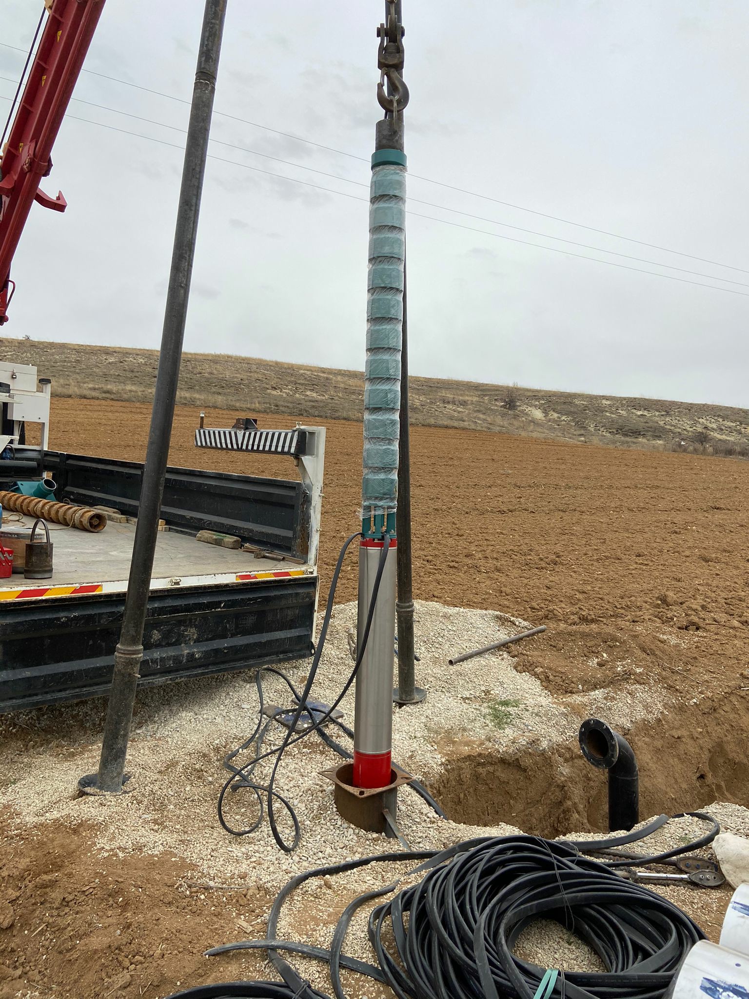 Kuyuya düşen ve sıkışan dalgıç pompa nasıl çıkarılır